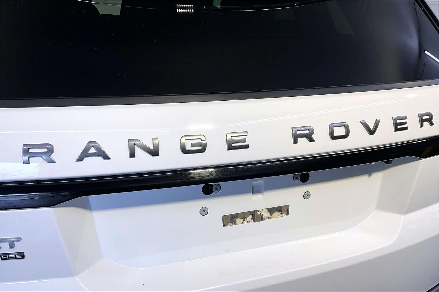 Used 2021 Fuji White Land Rover HSE Silver Edition image 10