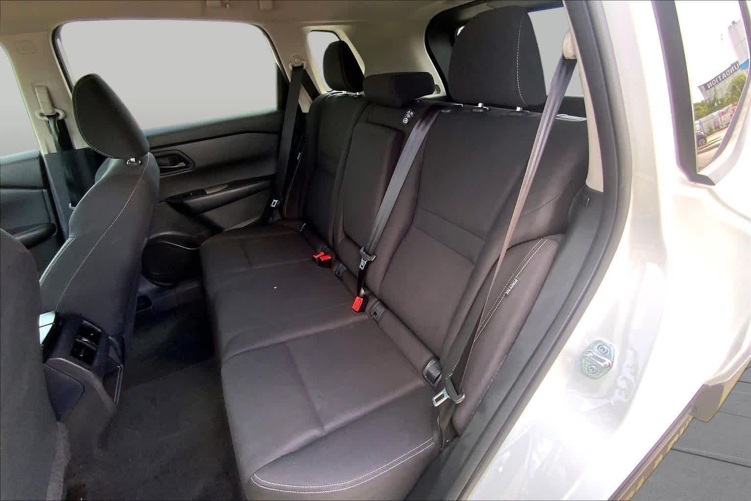 Used 2024 Glacier White Nissan S image 20