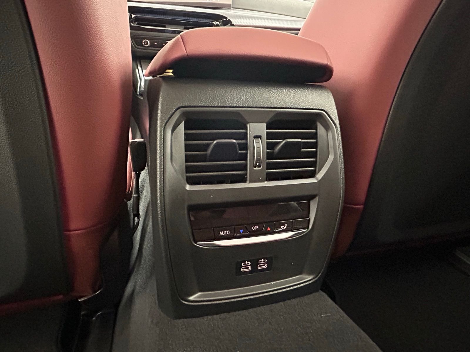 New 2026 Skyscraper Grey Metallic BMW xDrive40 image 59