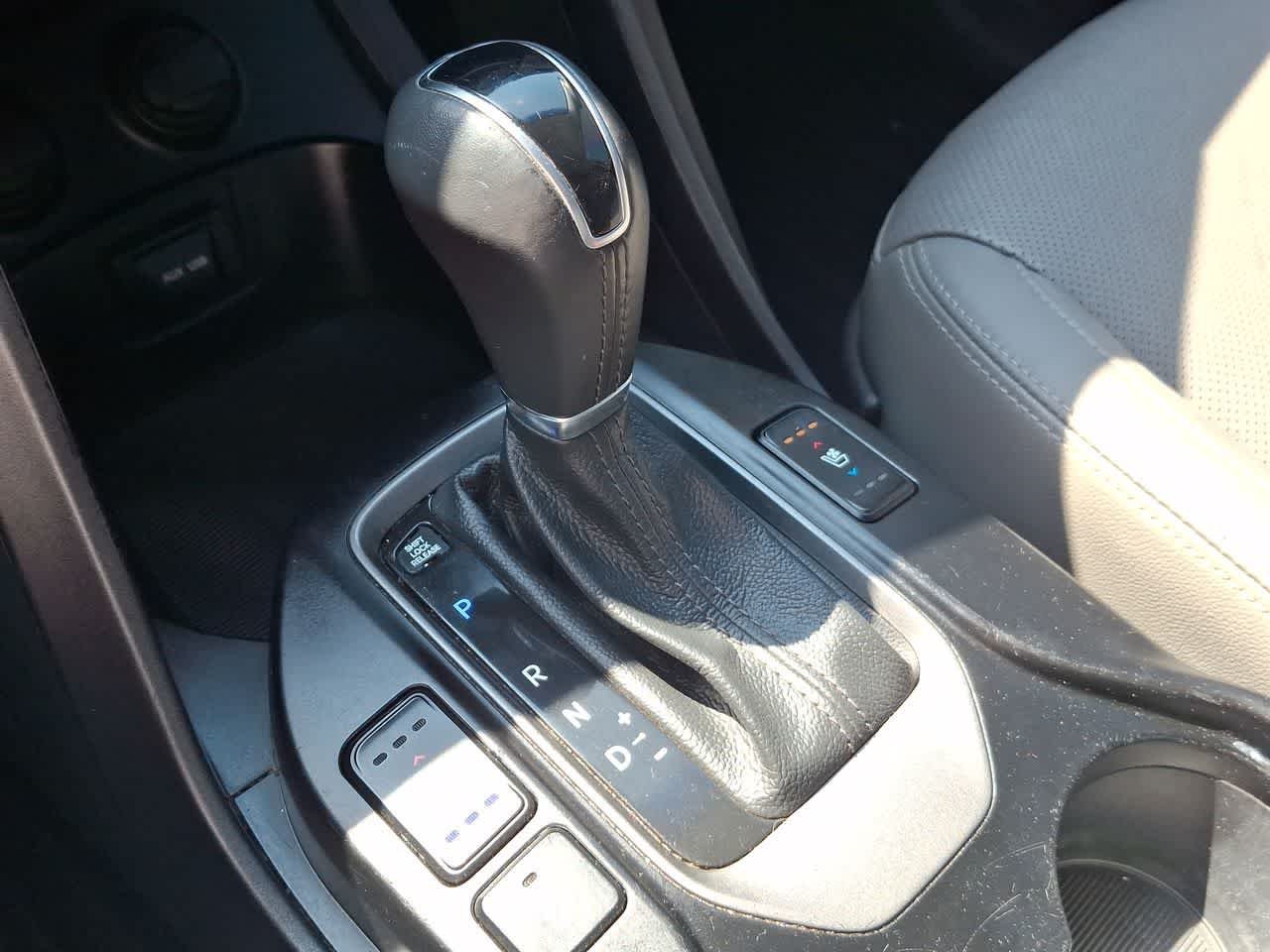 Used 2016 Circuit Silver Hyundai SE image 18