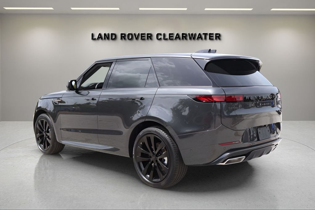 New 2026 Carpathian Grey Land Rover Dynamic SE image 3
