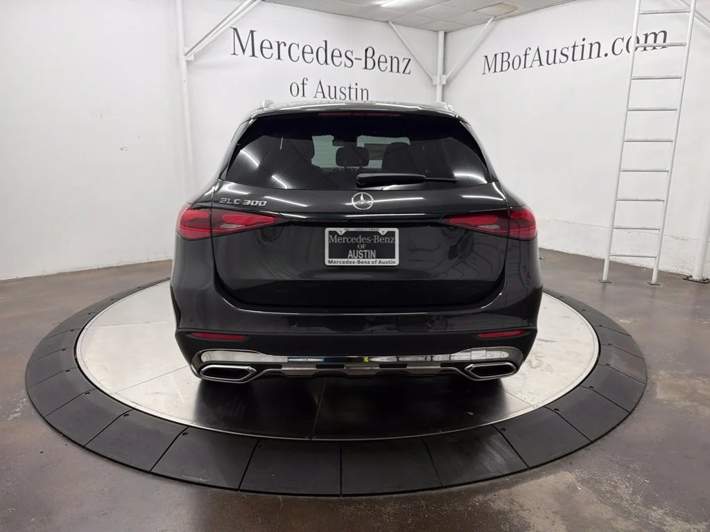 New 2027 Gray Mercedes-Benz GLC 300 image 6