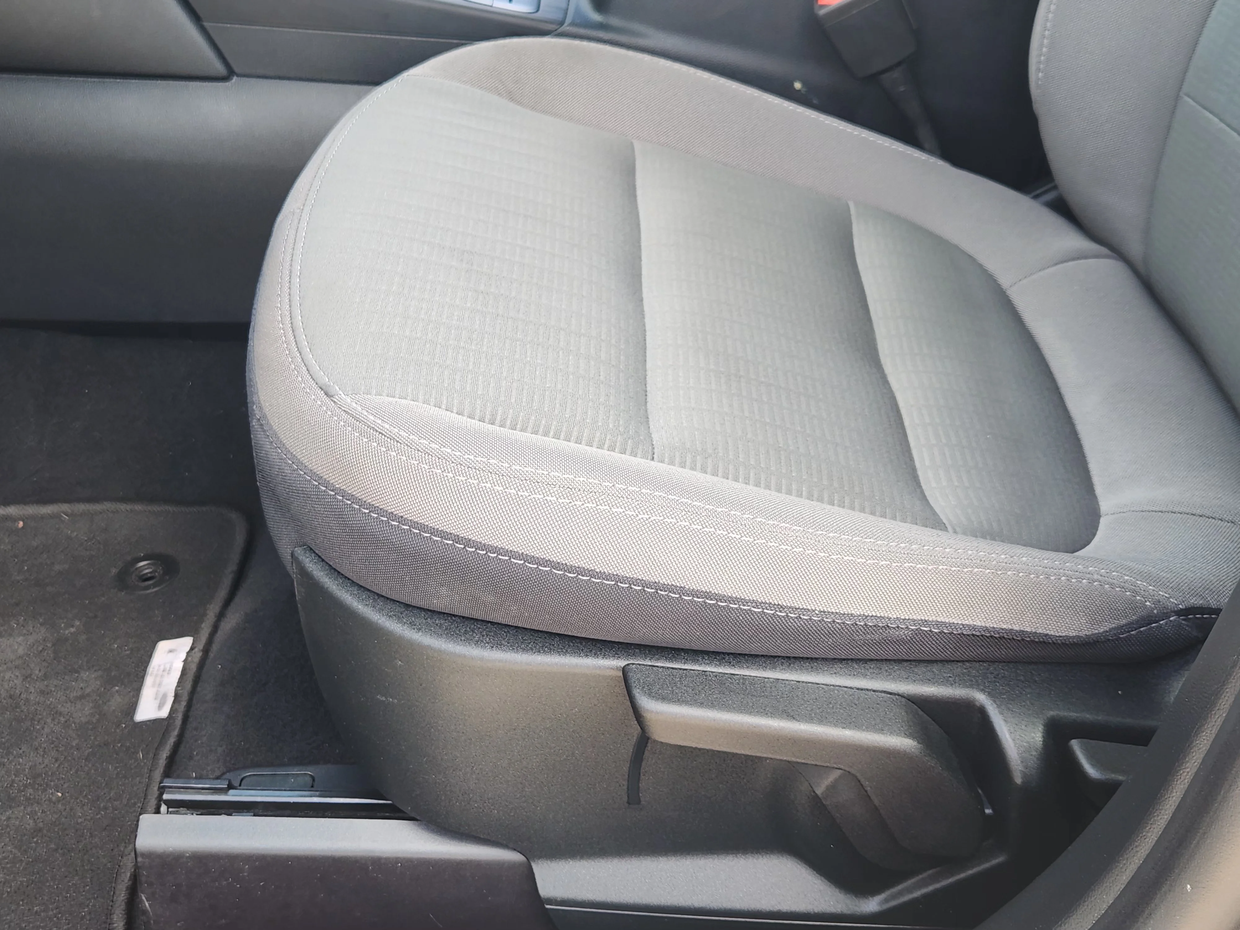 Used 2020  Ford S image 23