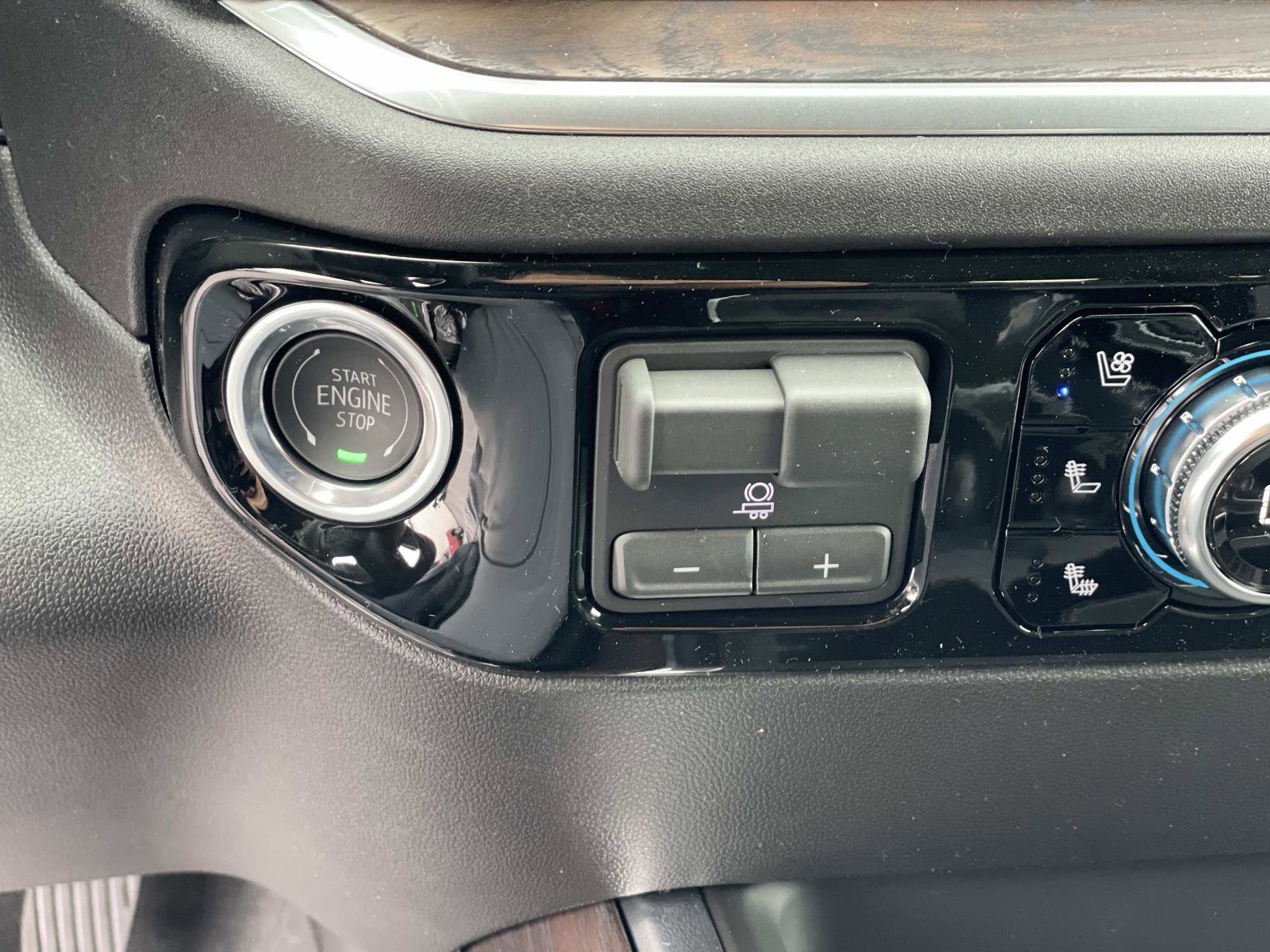 2026 GMC Sierra 3500HD SLT - Photo 16