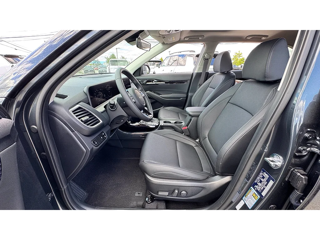 New 2026 Gry Kia EX image 9