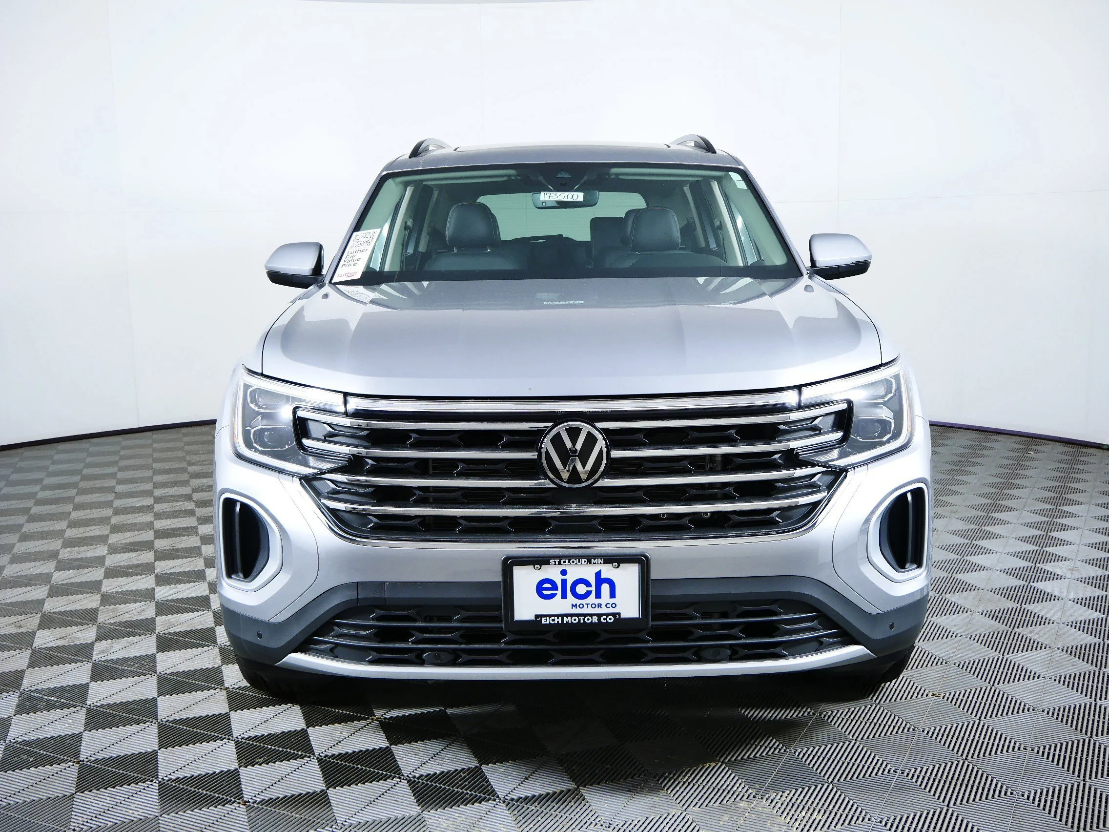 New 2026 Silver Mist Metallic Volkswagen 2.0T SE w/Technology image 2