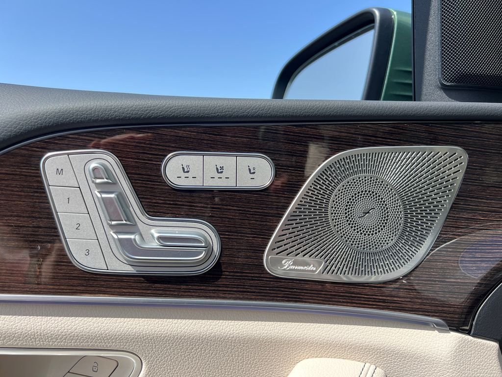 New 2026 MANUFAKTUR Ireland Mid Green Metallic Mercedes-Benz GLE 450 image 12