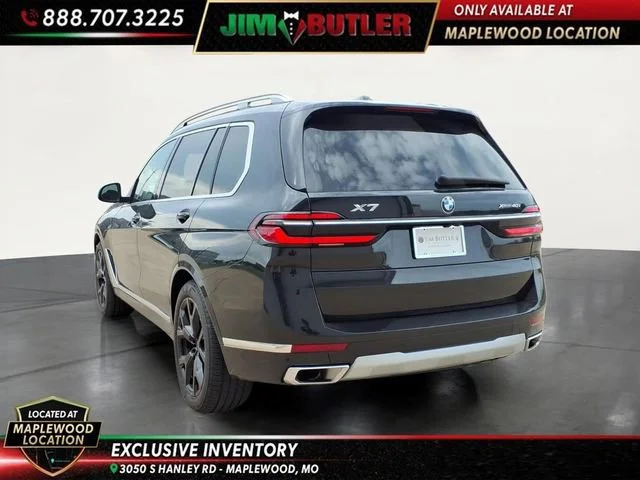 Used 2023  BMW xDrive40i image 2