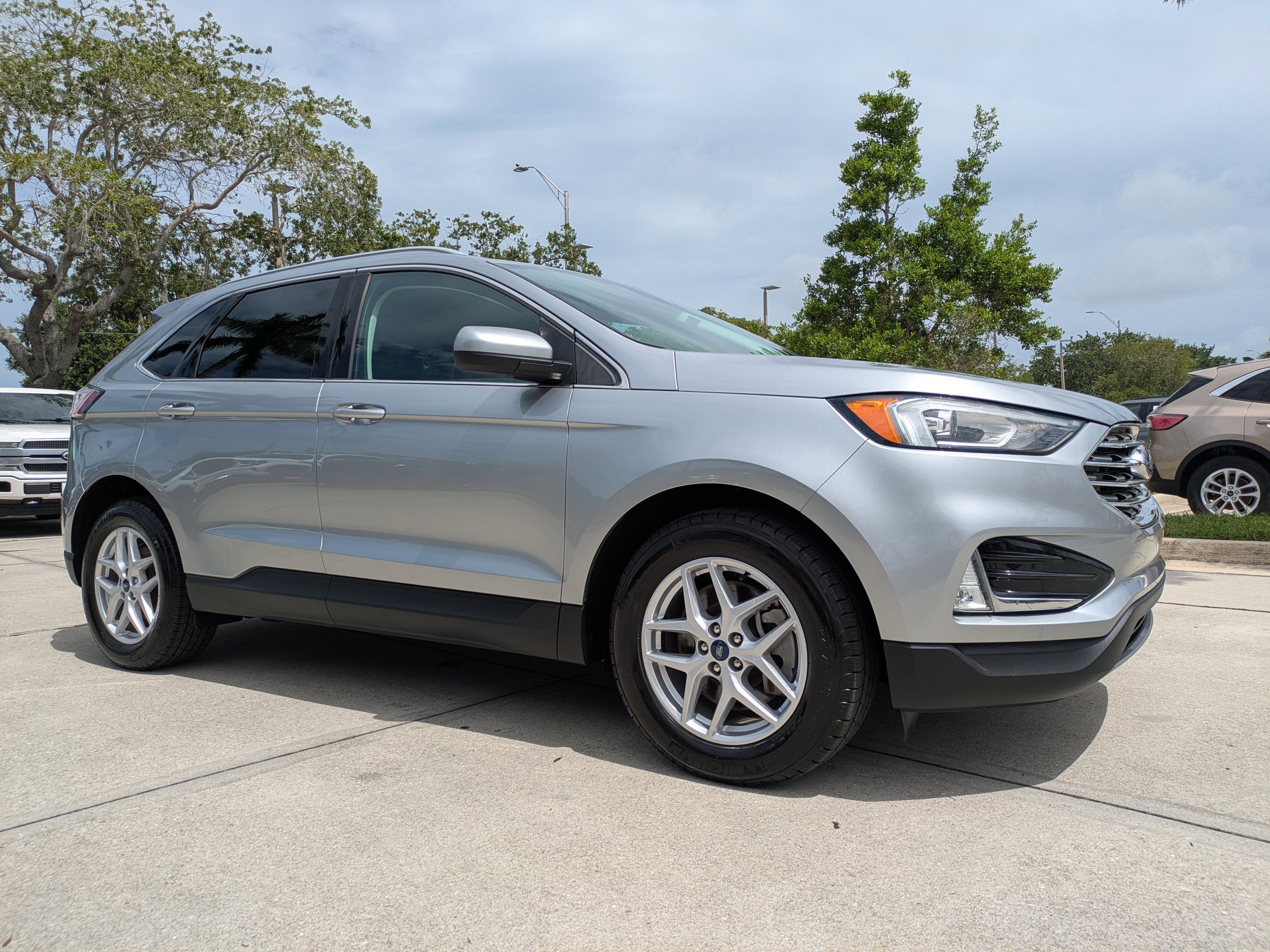 2021 Ford Edge SEL's photo