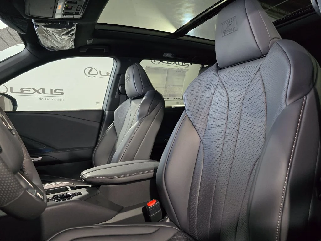 New 2026  Lexus 350 F SPORT Handling image 15