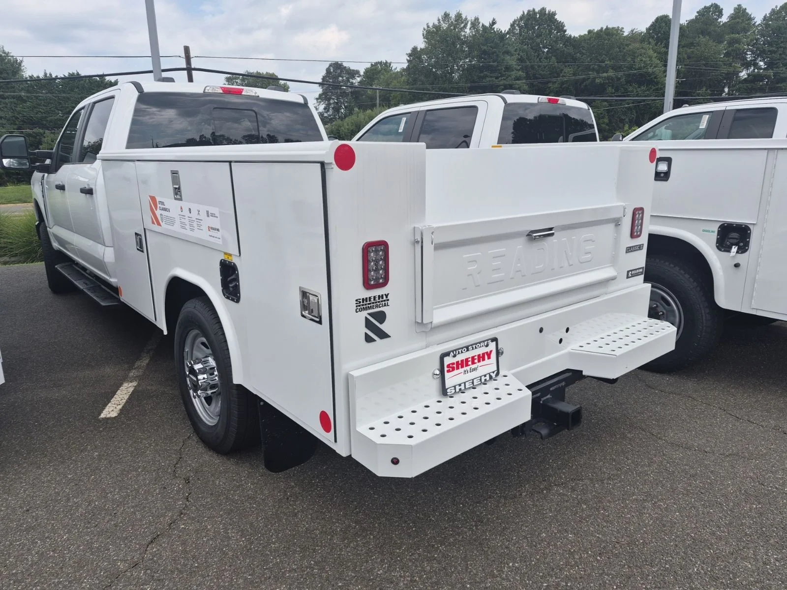 New 2026 Oxford White Ford XL SERVICE BODY image 21