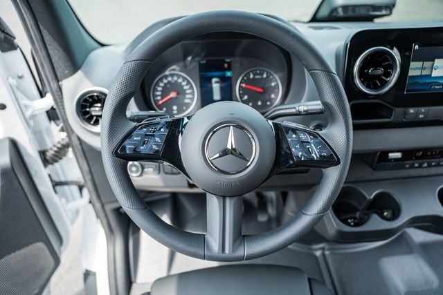 New 2026 Arctic White Mercedes-Benz Cargo 144 WB image 28