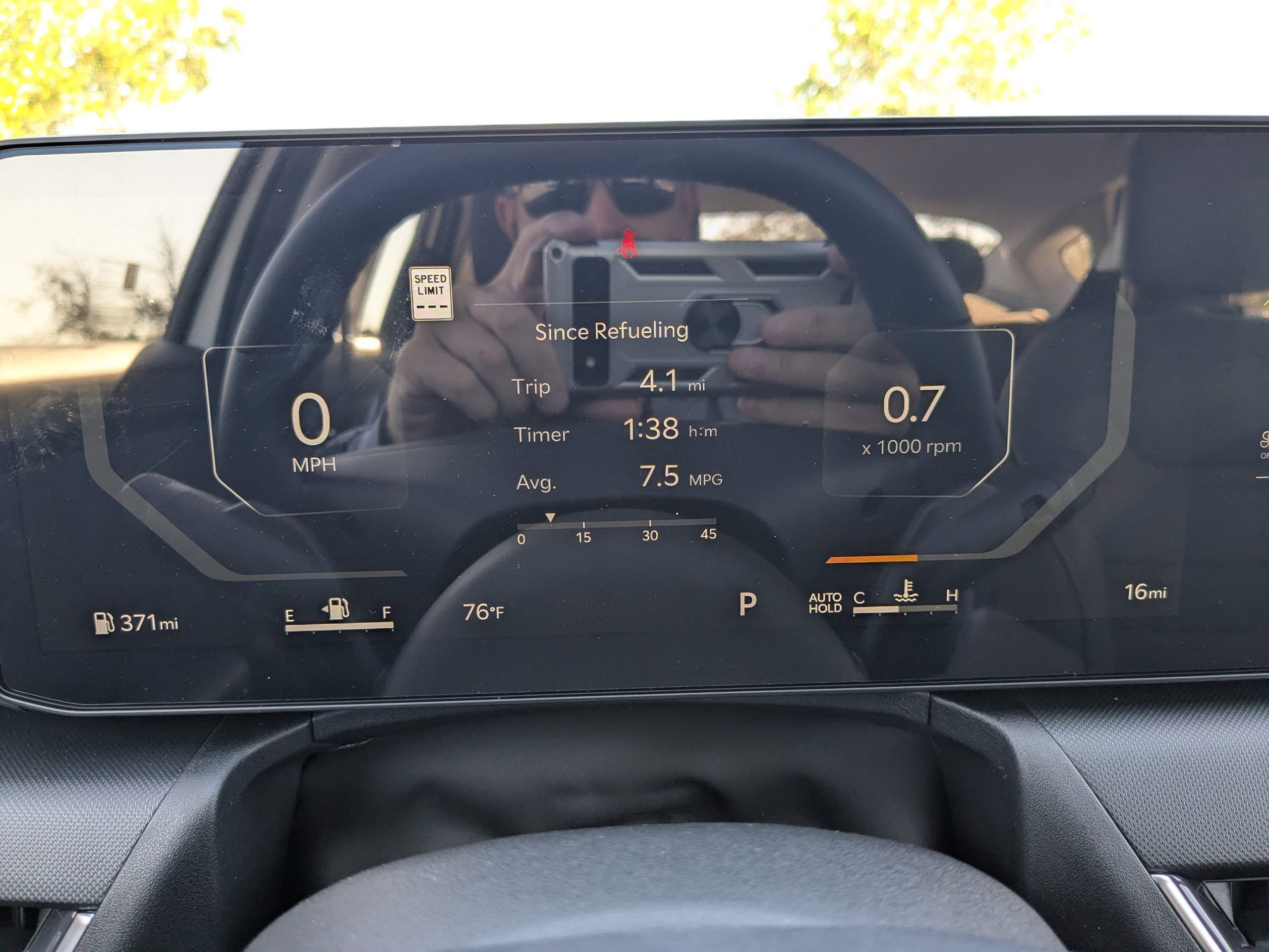New 2025 Snow White Pearl Kia EX image 32