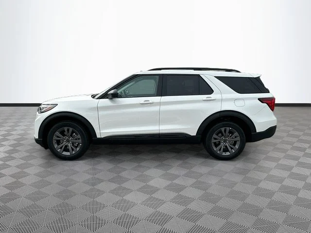 New 2026 White Metallic Ford Active image 3