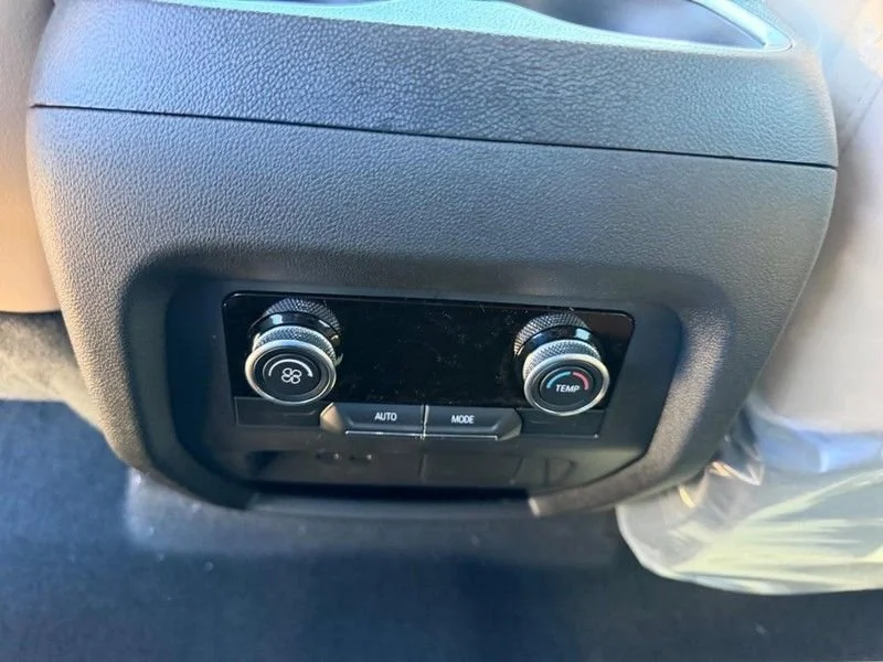 2026 Buick Enclave Preferred - Photo 10