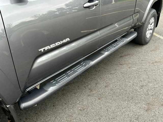 Used 2019 Gray Toyota SR5 image 17