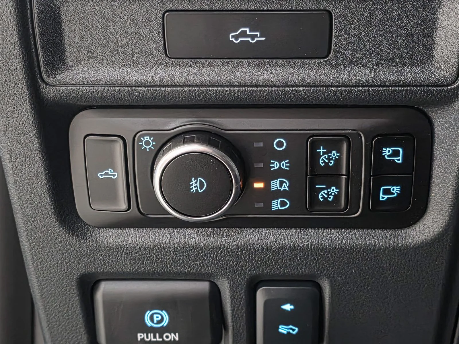 New 2026 Agate Black Metallic Ford Lariat® image 26