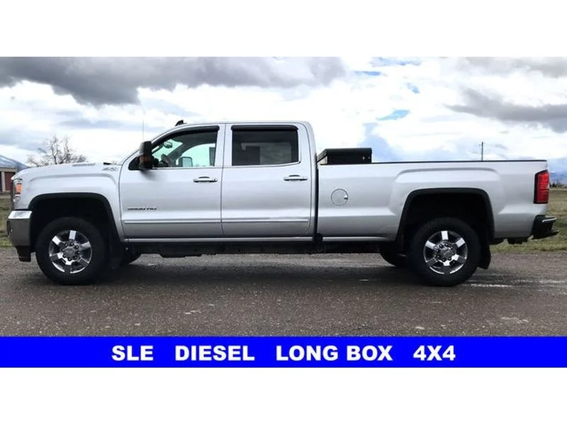 Used 2017 Quicksilver Metallic GMC SLE image 5