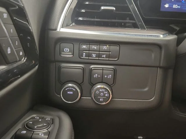 Used 2025 Black Chevrolet Premier image 55