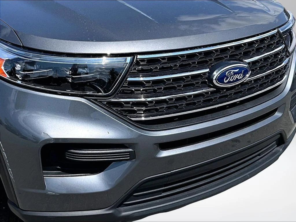 Used 2023 Gray Ford XLT image 30