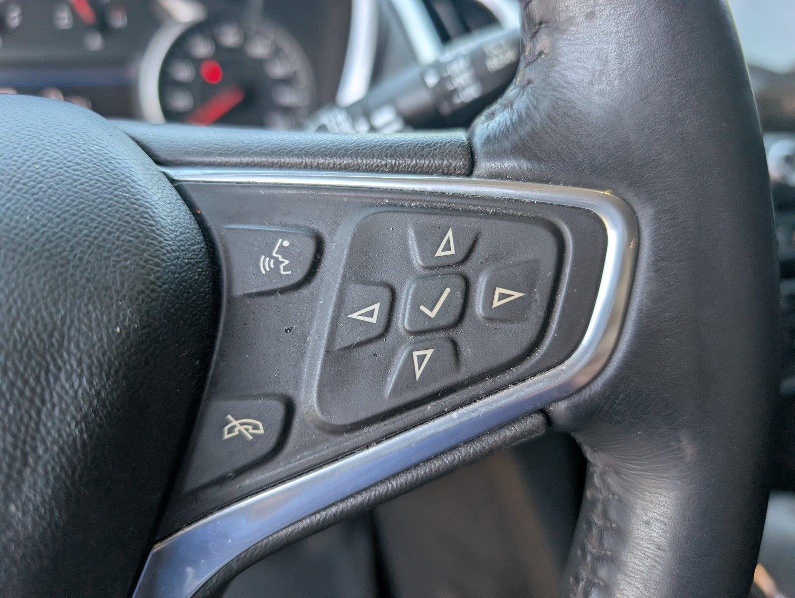 Used 2022 Iron Gray Metallic Chevrolet Premier image 24