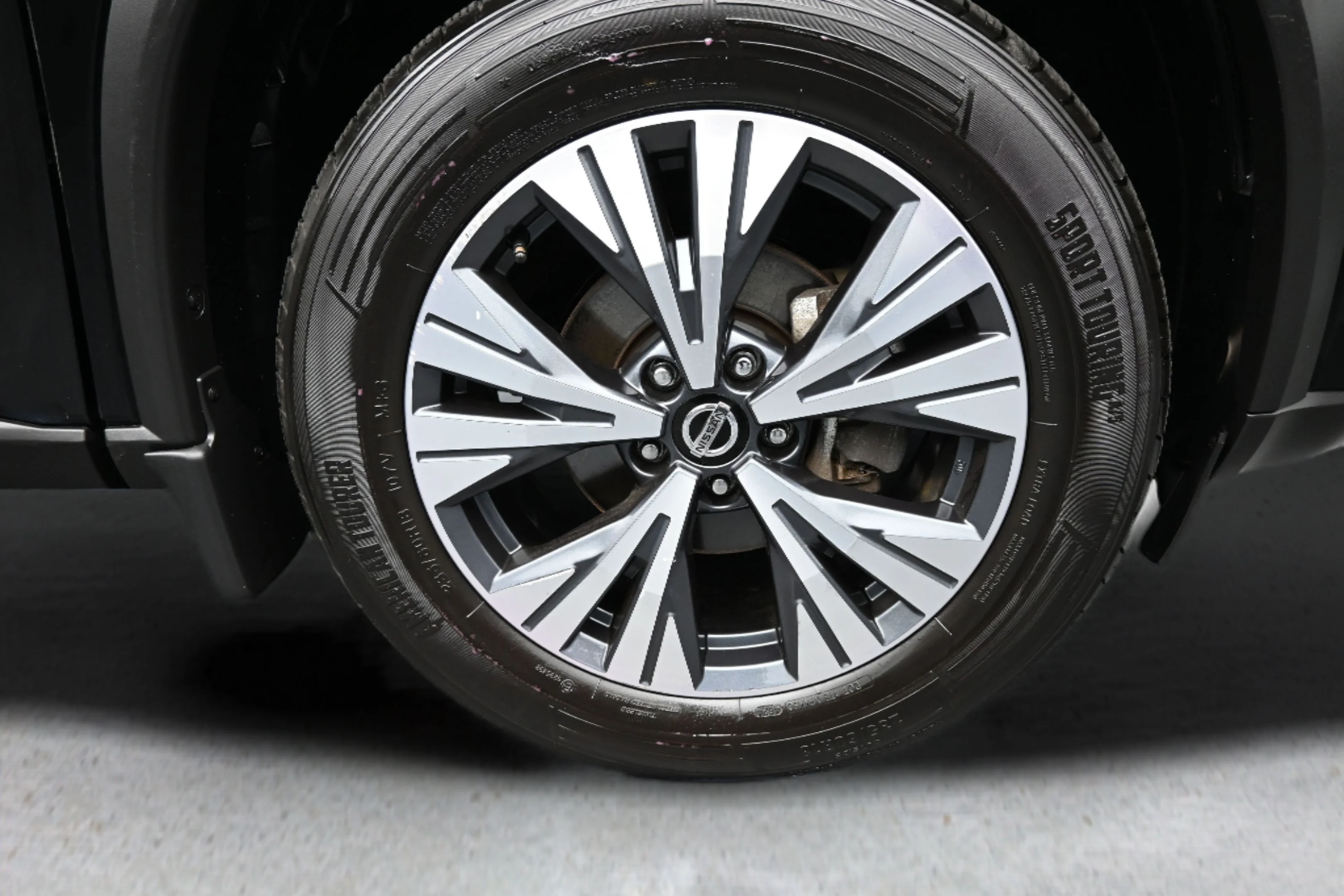 Used 2021 Super Black Nissan SV image 18