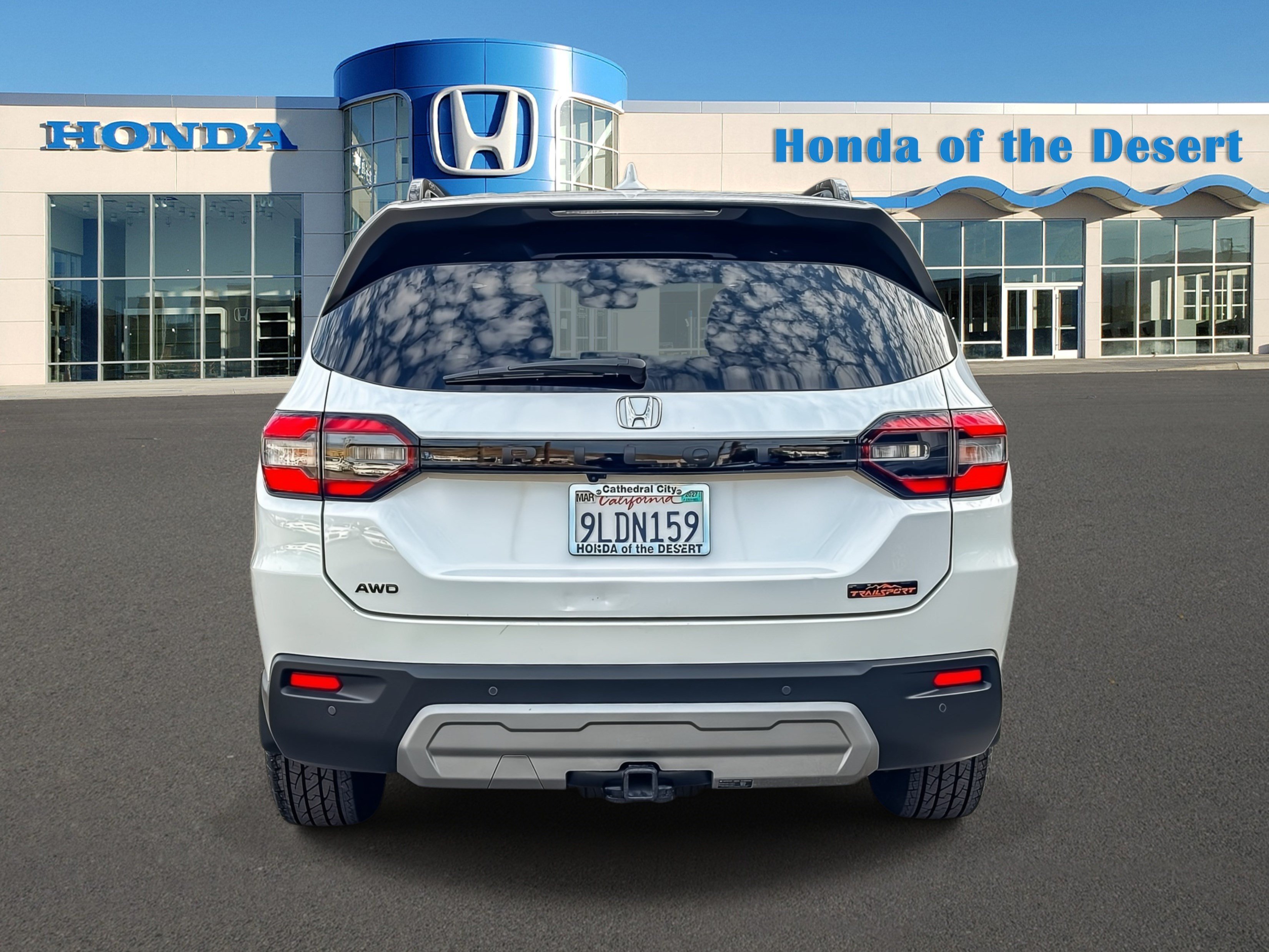 Used 2024 Platinum White Pearl Honda TrailSport image 5