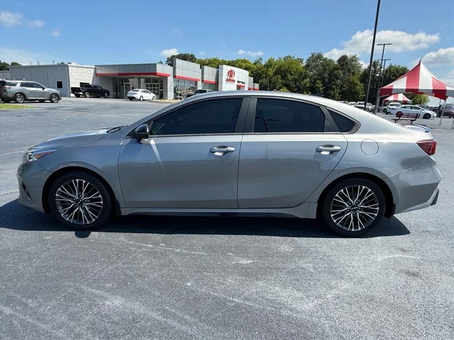 Pre-Owned 2022 Kia Forte GT-Line FWD GT-Line 4dr Sedan