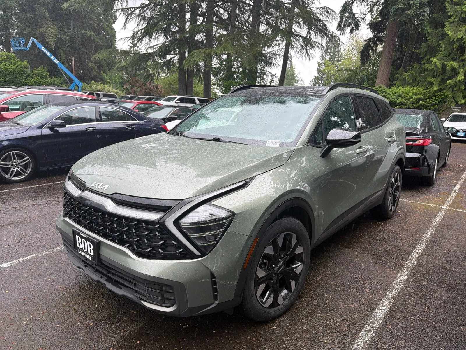 Used 2024 Green Kia X-Line image 1