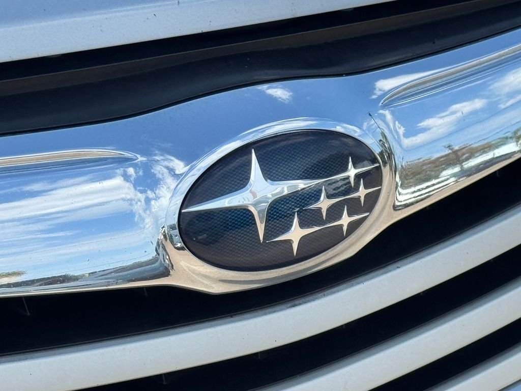 Used 2011 Silver Subaru 2.5i image 22
