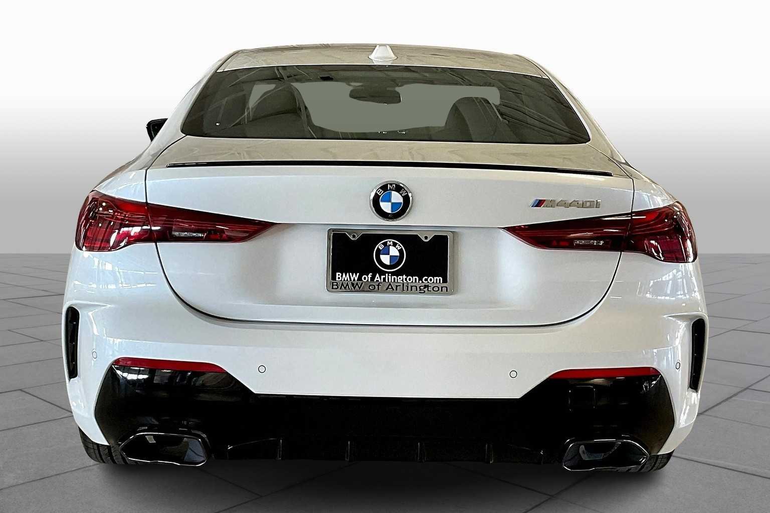 Used 2026 Mineral White Metallic BMW M440i image 4