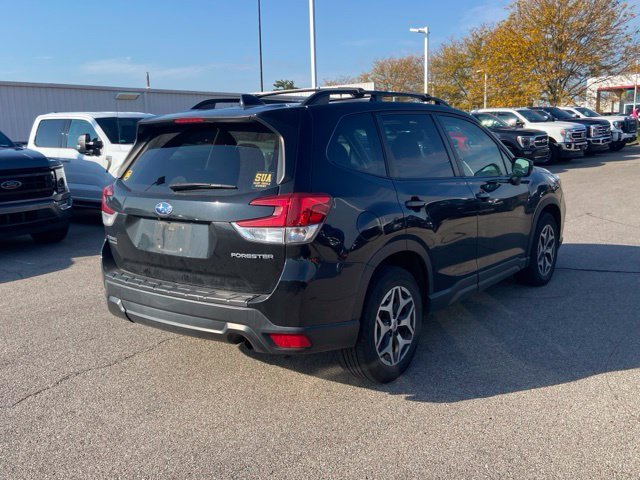 Certified Used 2020 Crystal Black Silica Subaru Premium image 5