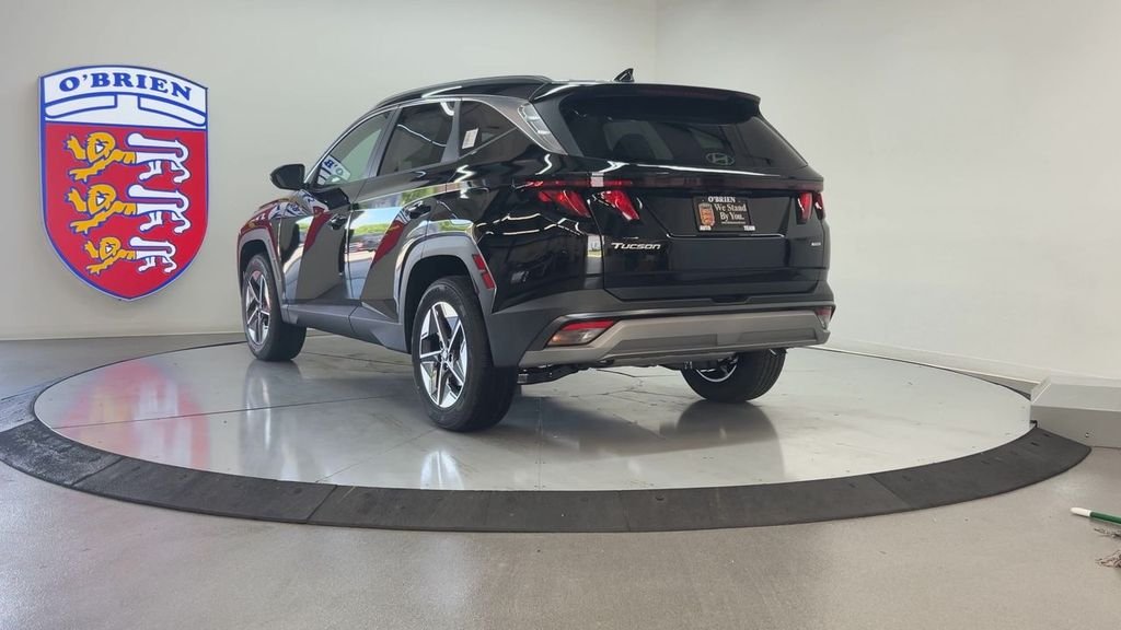 New 2026 Phantom Black Hyundai SEL AWD image 5