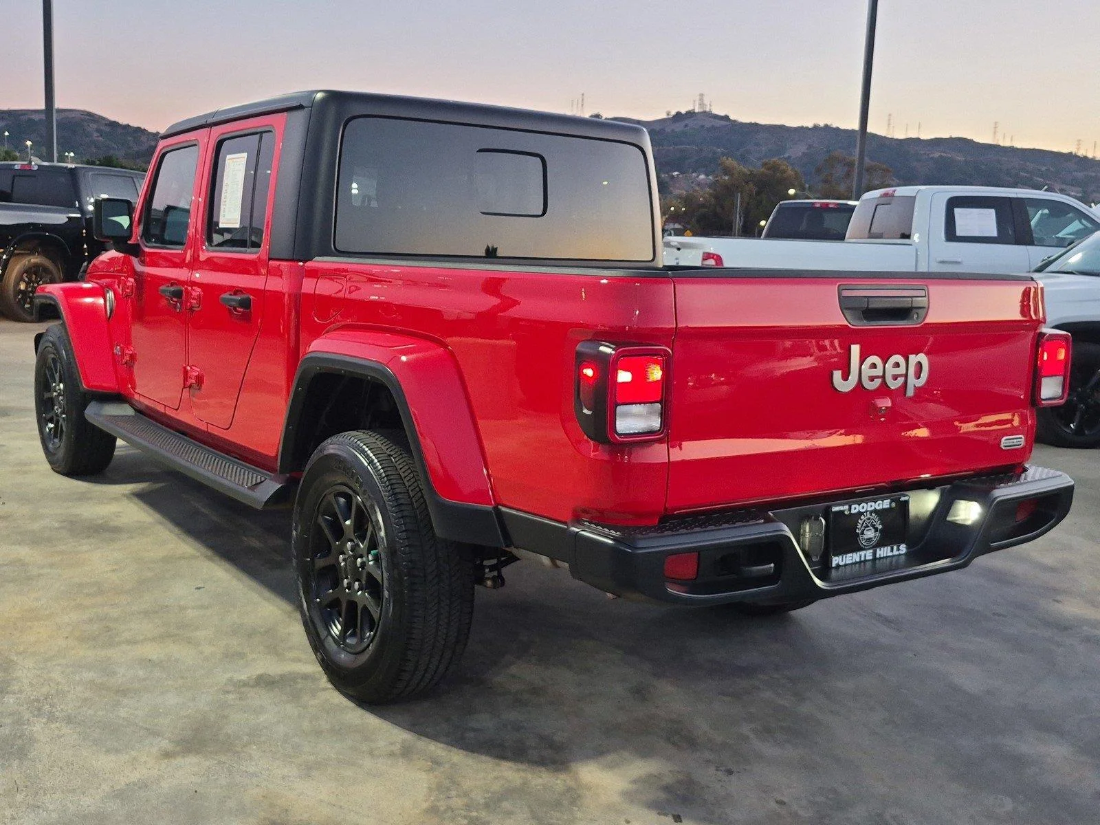 Certified Used 2023 Firecracker Red Clearcoat Jeep Overland image 5