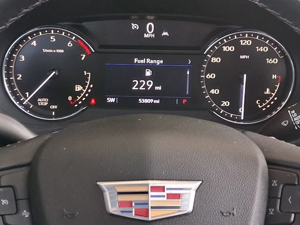 Used 2022 Crystal White Tricoat Cadillac Premium Luxury image 13