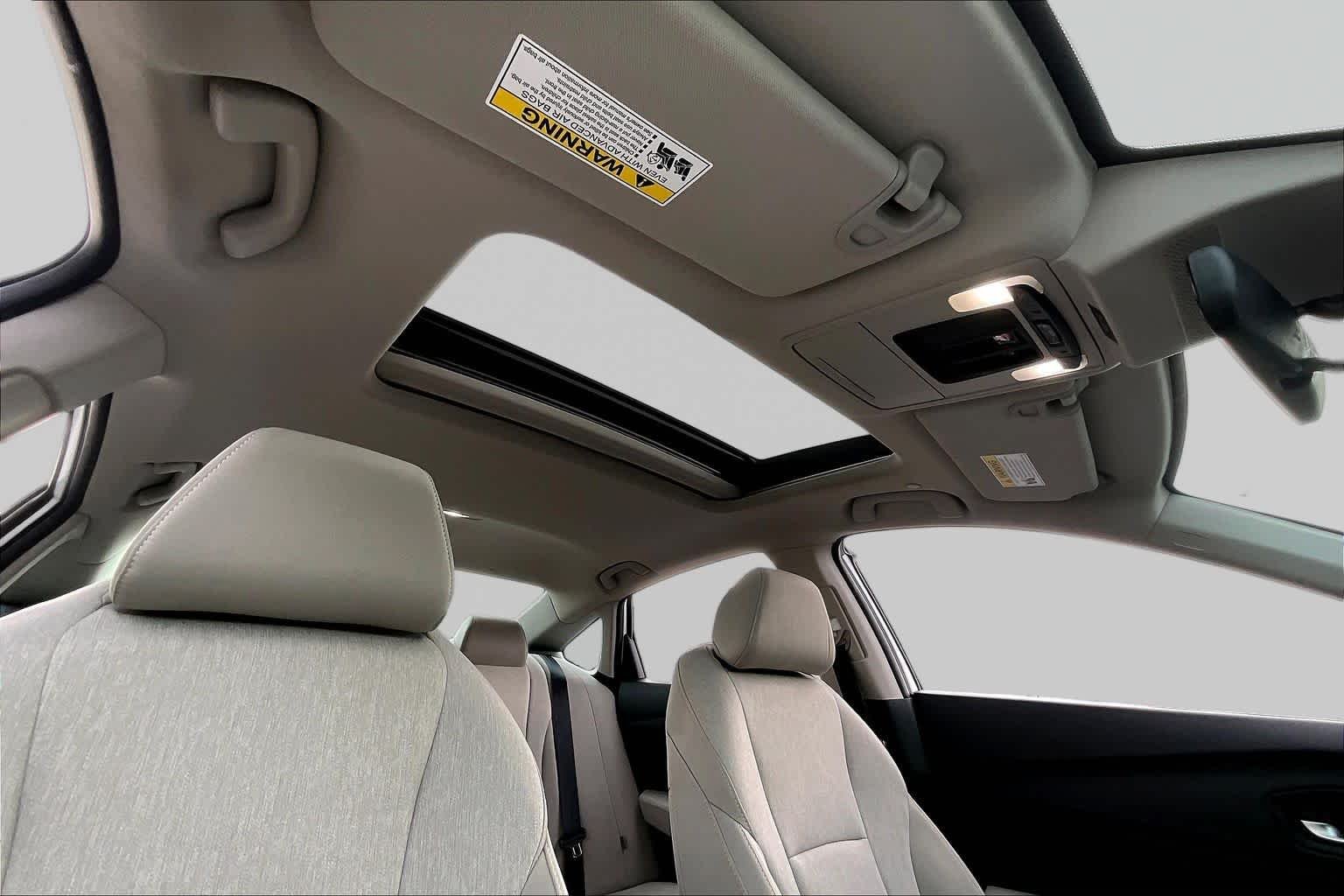 Used 2023 Platinum White Pearl Honda EX image 13