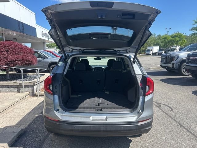 Used 2023 Silver GMC SLE image 30