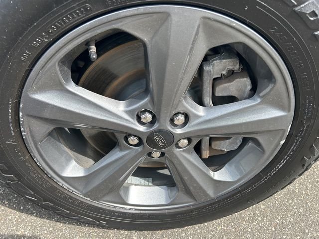 Used 2024 White Ford SEL image 9