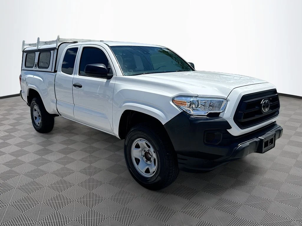 Used 2022 White Toyota SR image 4