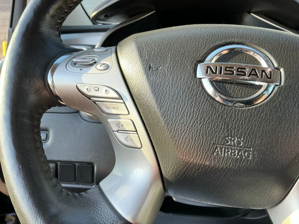 Used 2018 Blue Nissan SL image 26