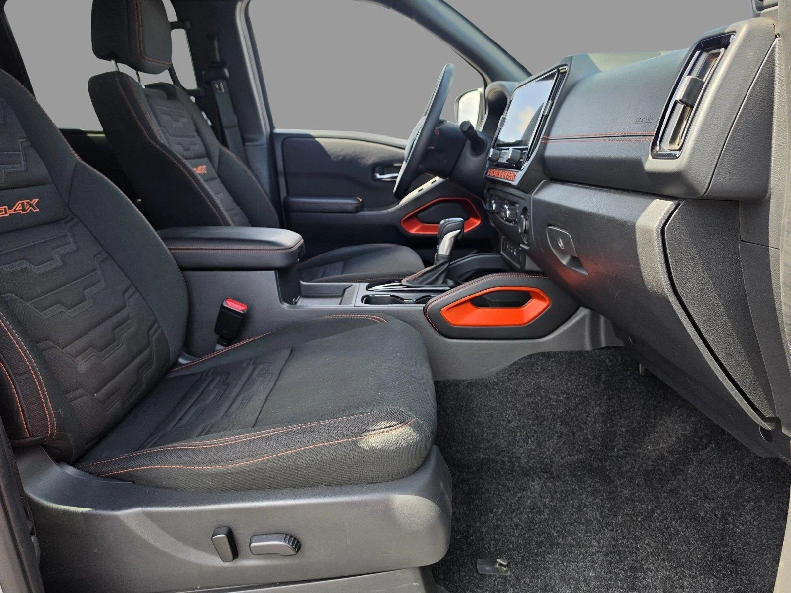 Used 2025 Boulder Gray Pearl Nissan PRO-4X image 29