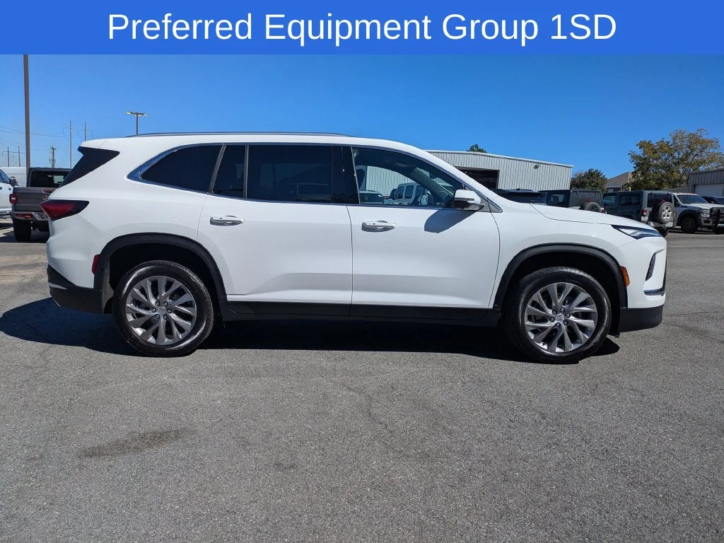 Used 2026 White Buick Preferred image 3