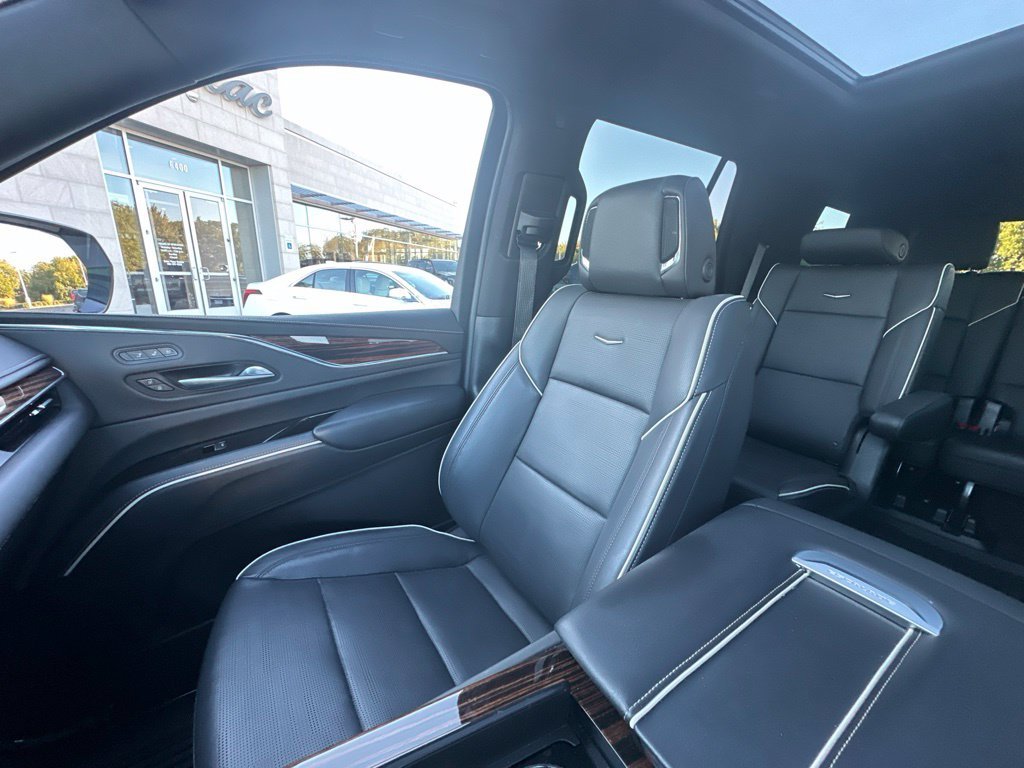 Used 2023 White Cadillac Premium Luxury image 9
