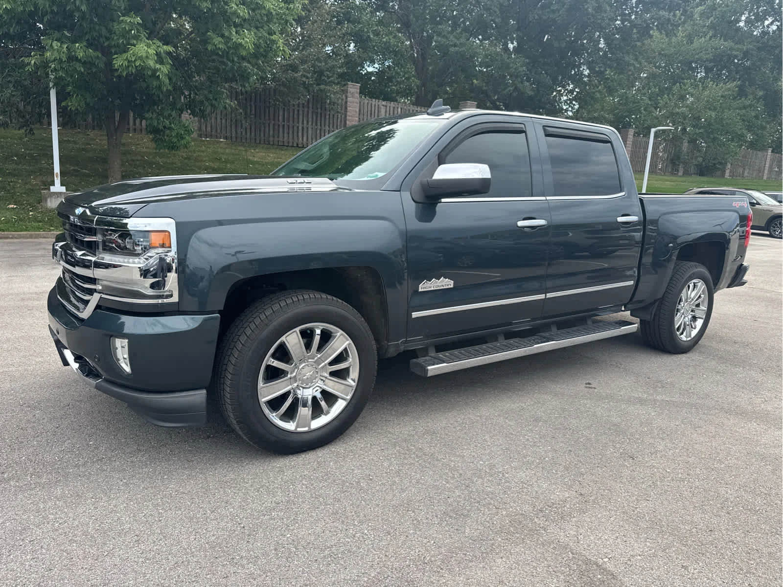 Used 2017 Chevrolet Silverado 1500 High Country with VIN 3GCUKTEJ8HG173464 for sale in Kansas City