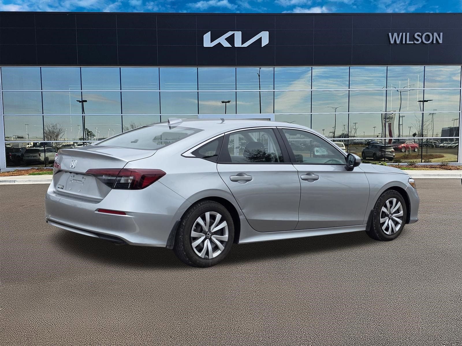 Used 2025 Silver Honda LX image 4