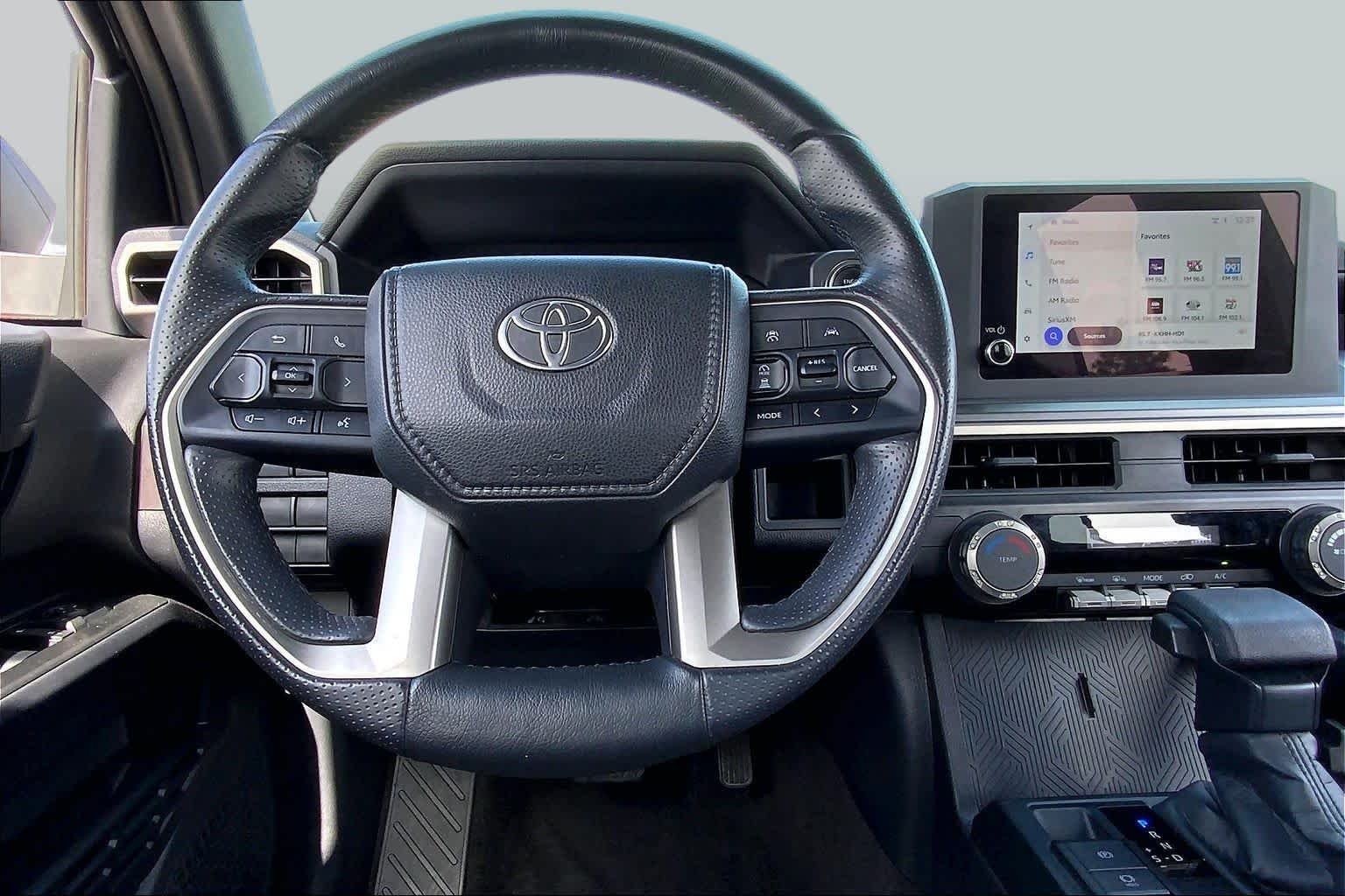 Used 2025 Ice Cap Toyota SR5 image 6