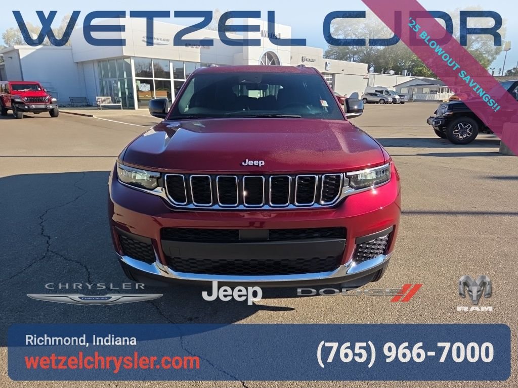 New 2025 Velvet Red Pearl-Coat Exterior Paint Jeep Laredo image 2