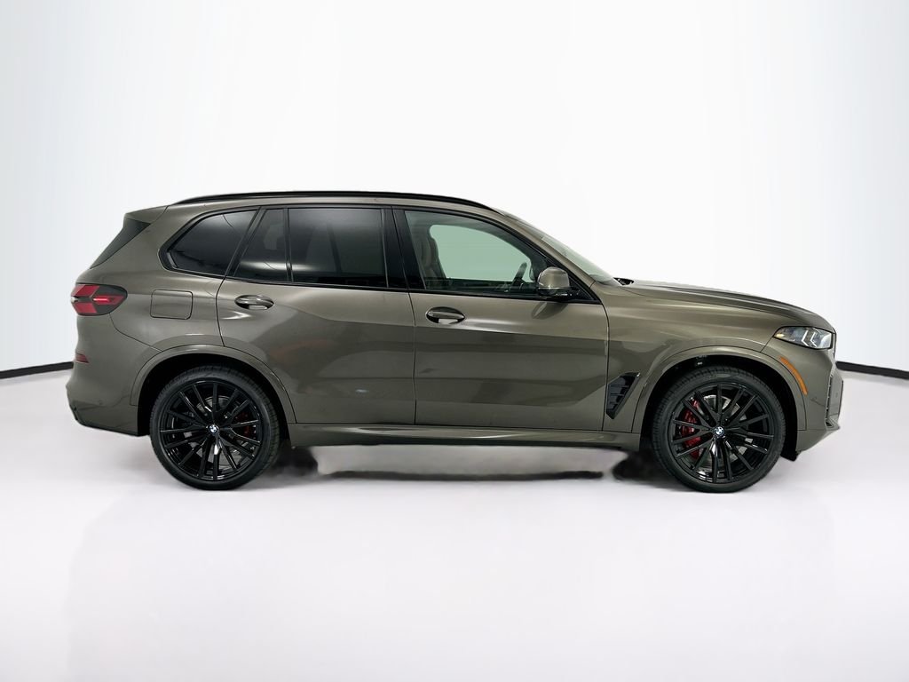 New 2026 Green Metallic BMW xDrive40i image 4