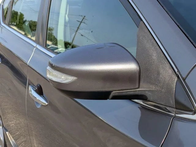 Used 2015 Gray Nissan SR image 11