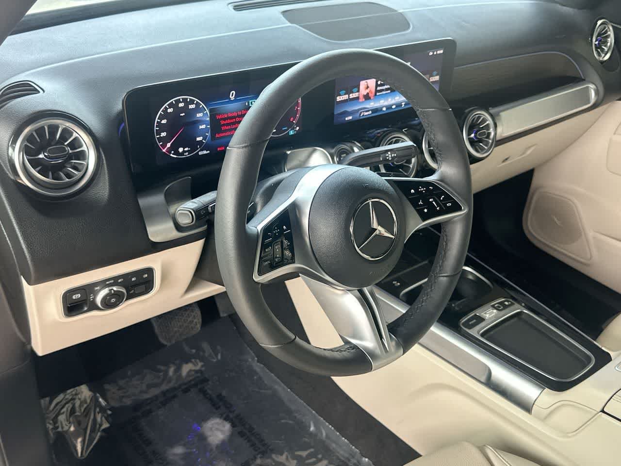 Used 2025 Polar White Mercedes-Benz GLB 250 image 13